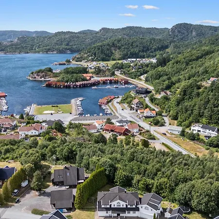 Spectacular Nature Experience At Norway's Southern Point! 빌라